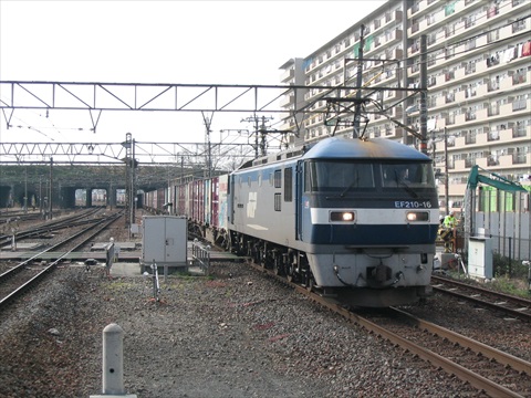 EF210-16 草津駅