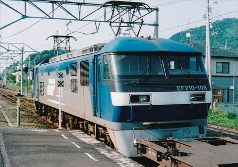 EF210-108 川之江駅